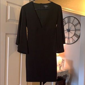 Lulu’s black mini dress